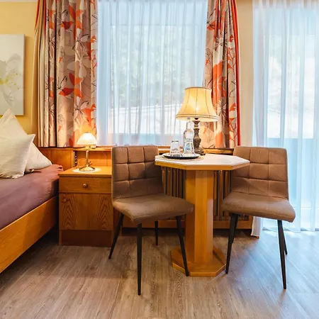 Kamenhof Apartmanhotel 3*